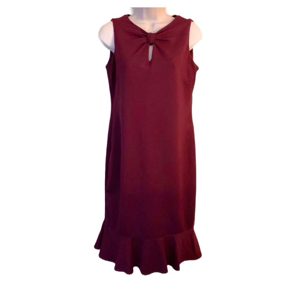 NWOT Just Taylor maroon trumpet style dress